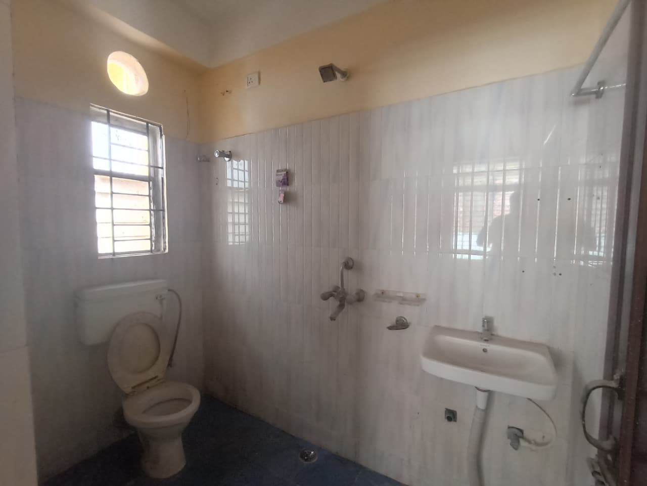 Unfurnished 3bhk in Panjabari, Khanapara, Guwahati, Assam, India for Rent